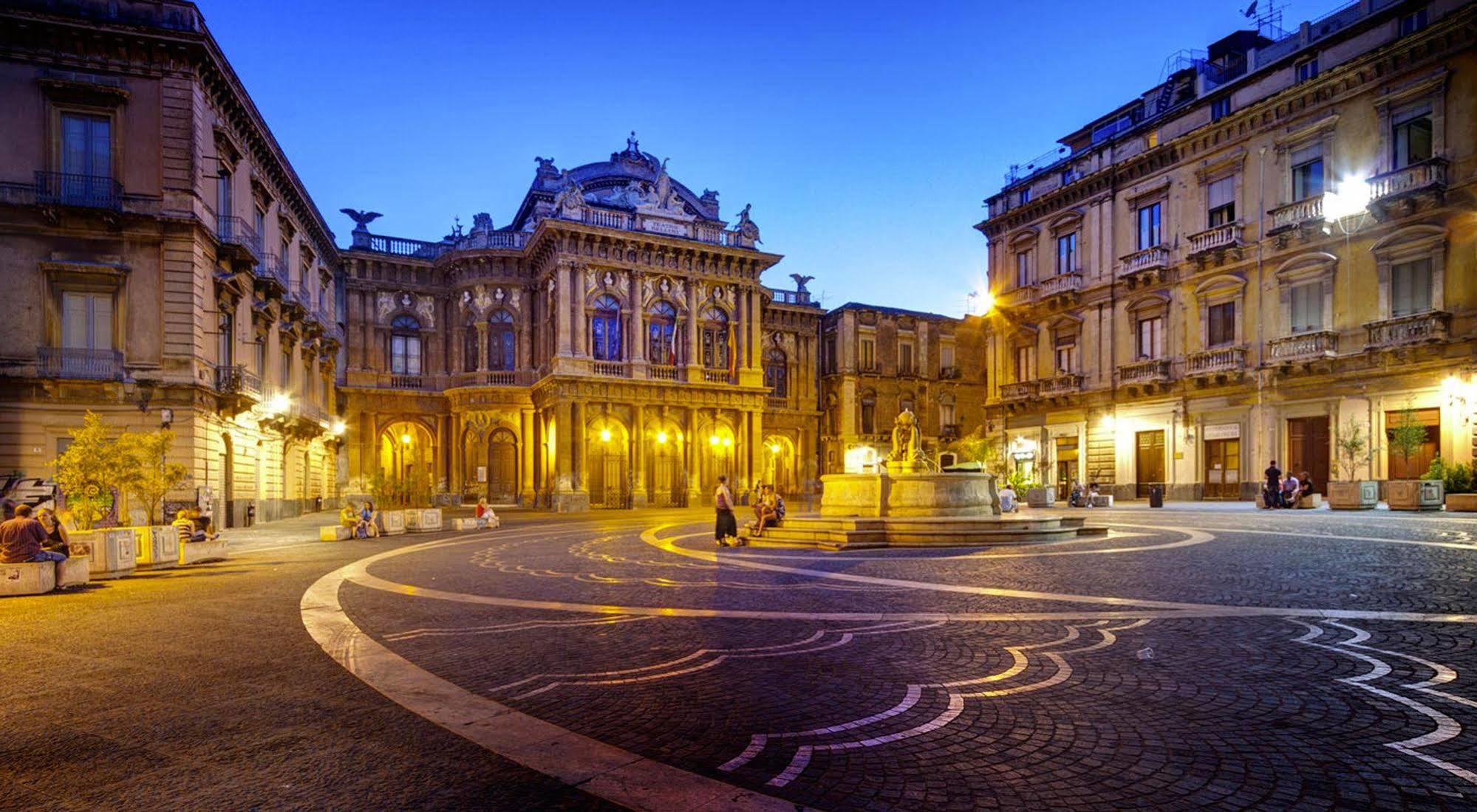 Crispi Rooms Catania Exterior photo